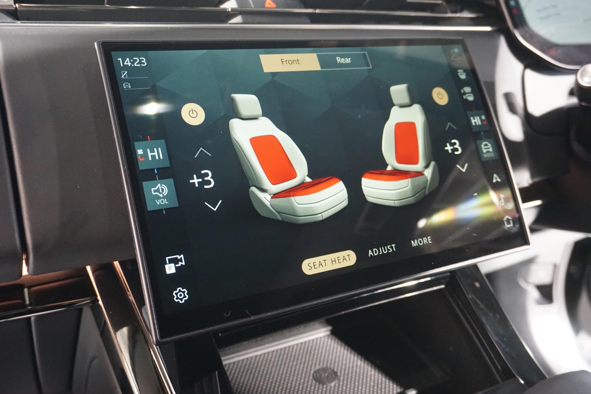 Land Rover Range Rover Sport 3.0 D300 MHEV Dynamic SE SUV 5dr Diesel Auto 4WD Euro 6 (s/s) (300 ps)